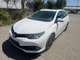 Toyota Auris Touring Sports Team D - Toyota Auris mit Benzin-Antrieb: Automatik