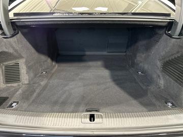 صورة مصغرة 19 لـ 2024 AUDI S8