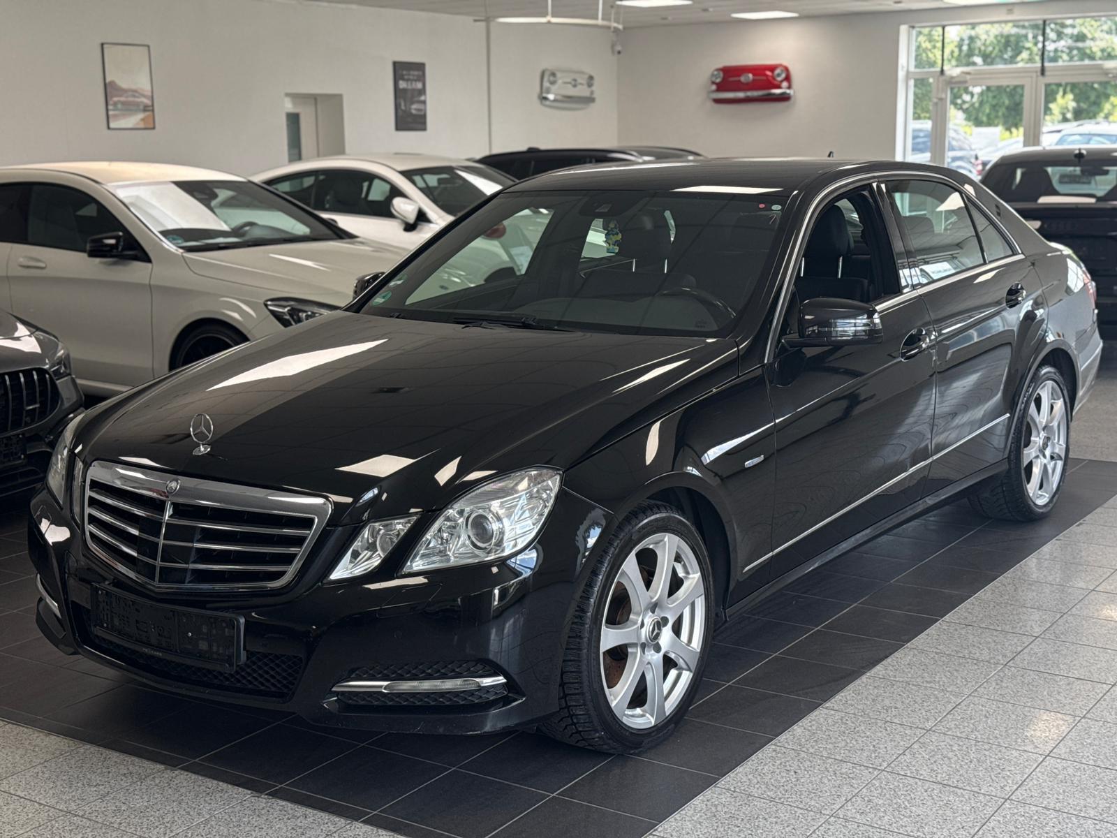 Mercedes-Benz E 350 CDI BlueEfficiency 4Matic*PDC*AHK*Tempomat