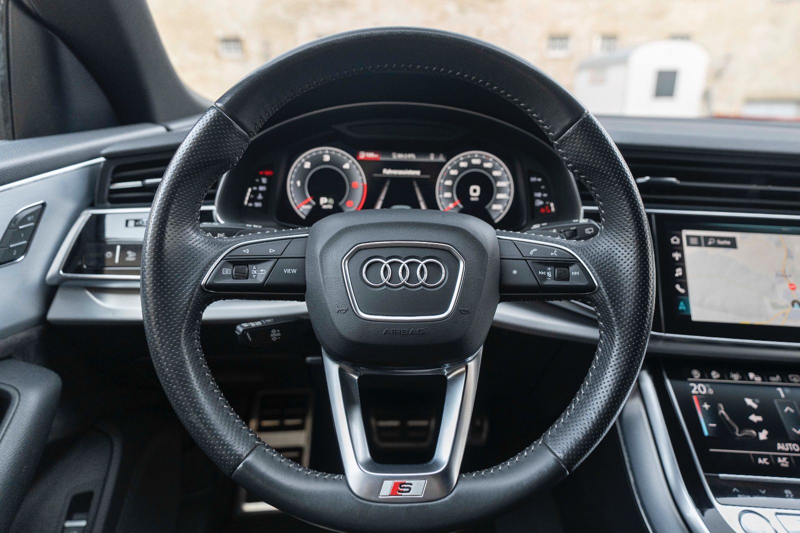 Fahrzeugabbildung Audi Q8 50 TDI quattro S-LINE TOTW DSP MATRIX PDC