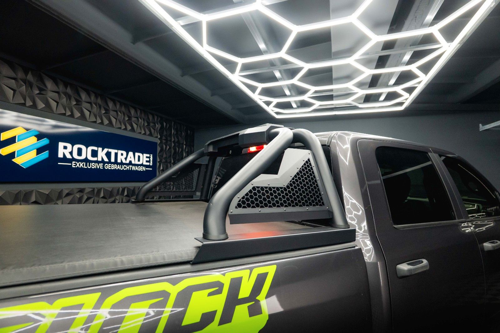 Fahrzeugabbildung Dodge RAM 5.7 V8 HEMI 4x4 Sport OFFROAD Night WARLOCK