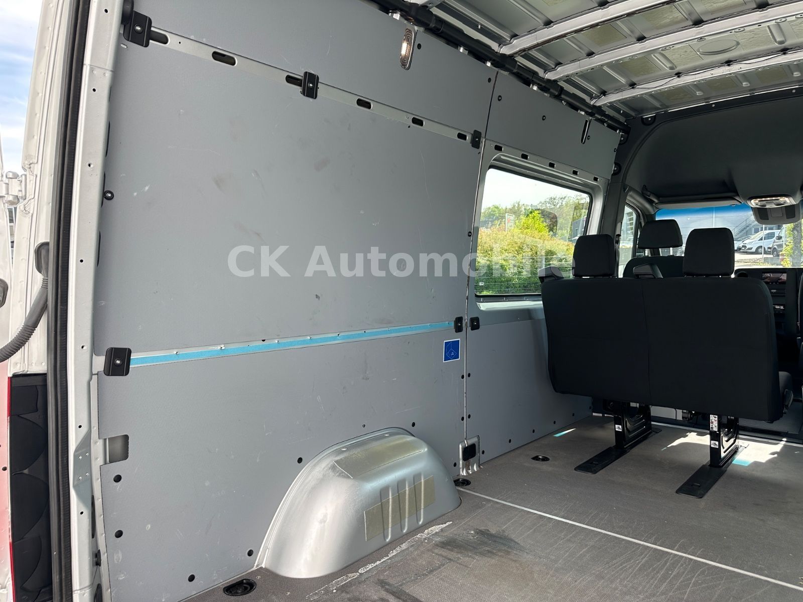 Fahrzeugabbildung Mercedes-Benz Sprinter III Kasten 317 CDI/Mixto/4 Sitze/Navi