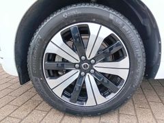 Fahrzeugabbildung Volvo XC60 T5 AWD Geartronic Momentum