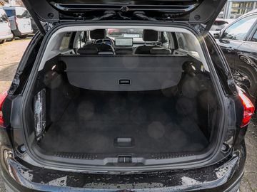 Ford Focus Turnier 1.0 Active Vignale Family-Paket