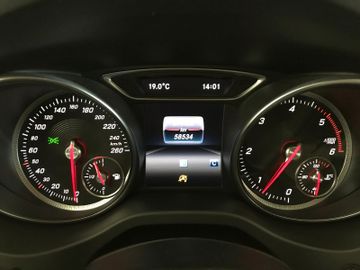 Mercedes-Benz CLA 200d SB SOUND APP PANO eHECK NAV 18"