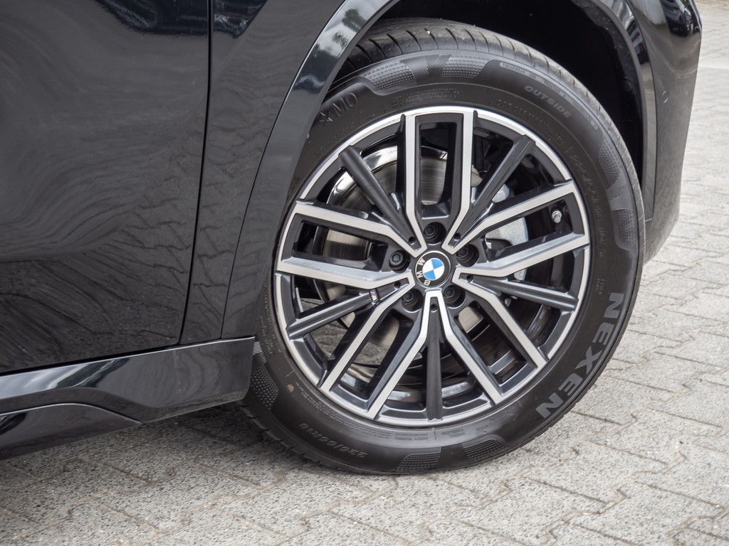 BMW X1 sDrive 18i M-Sport AHK PANO KAM LED NAVI SHZG foto 7