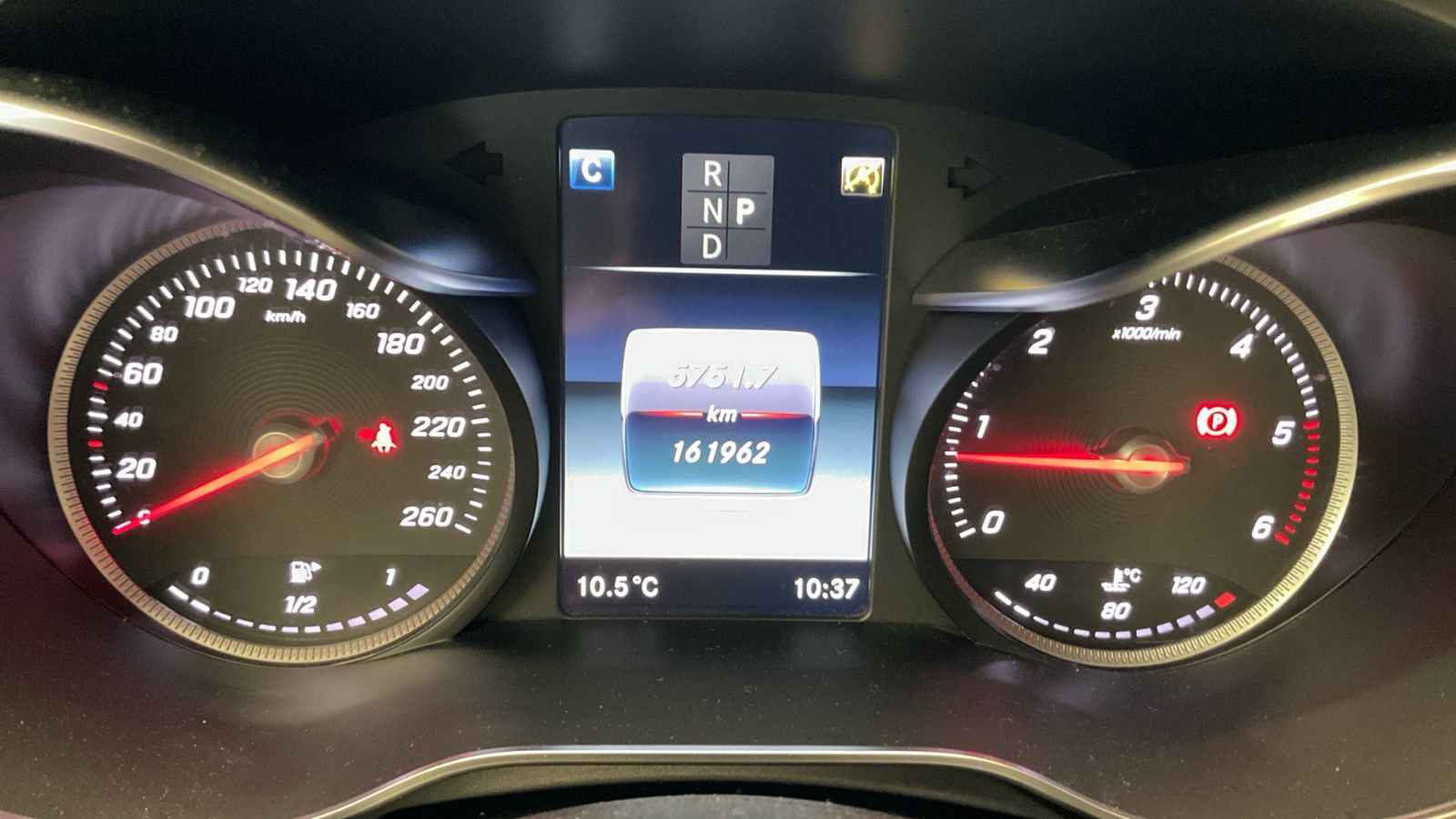 Fahrzeugabbildung Mercedes-Benz C 200 d Limo 9G-Tronic Avg GRA Pano 360°Kamera