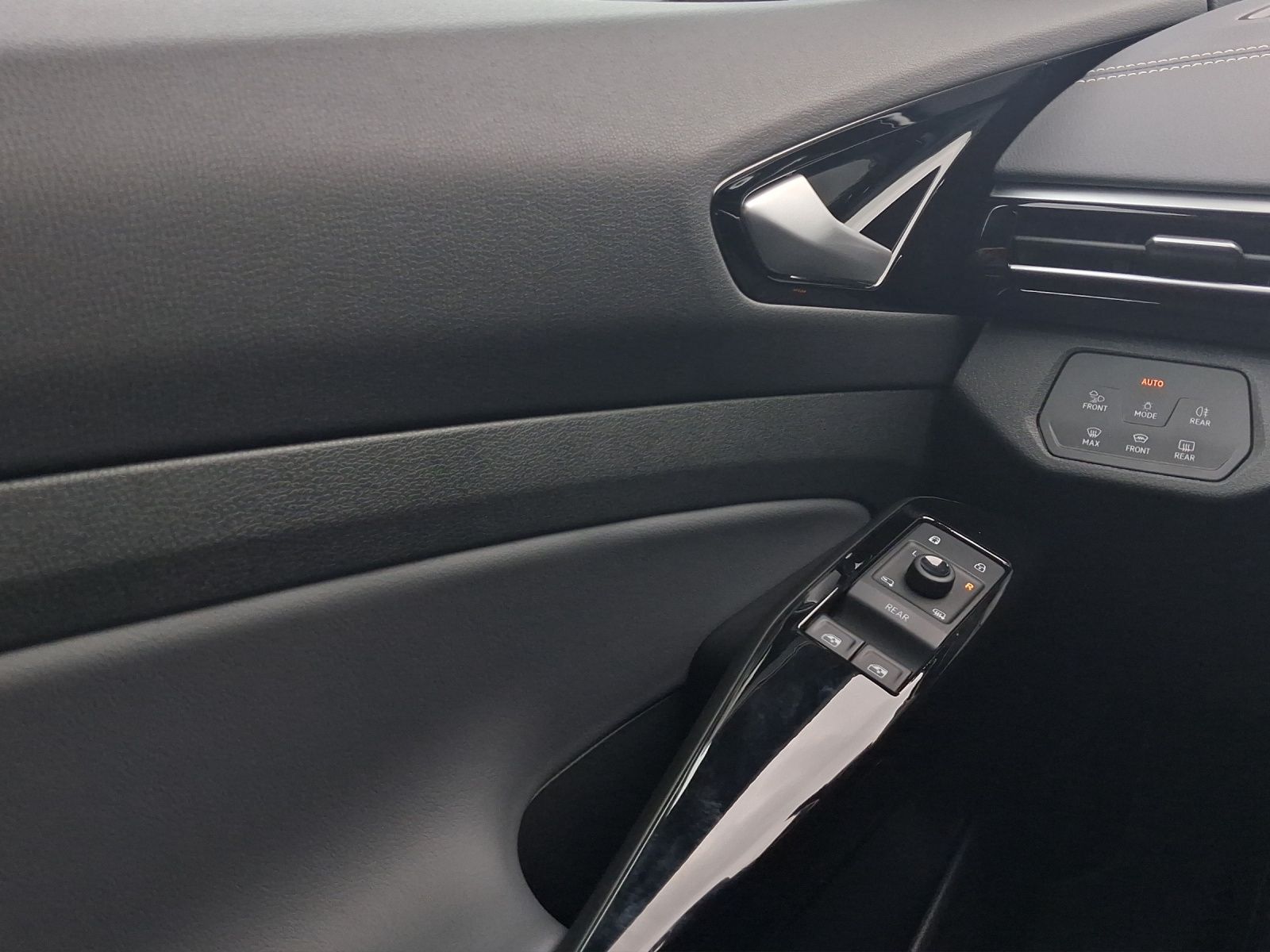 Volkswagen ID.5 Pure 125 kW (170 PS) 52 kWh 1-Gang-Automati foto 21
