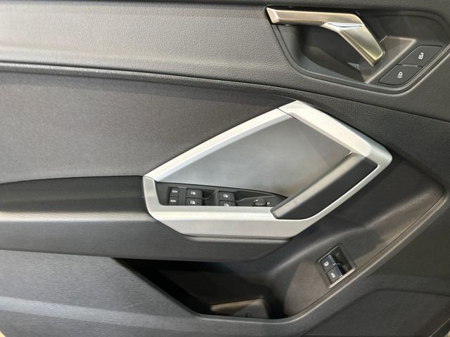 Q3 45 TFSI e S LINE S tronic LED+MMI NAVI+