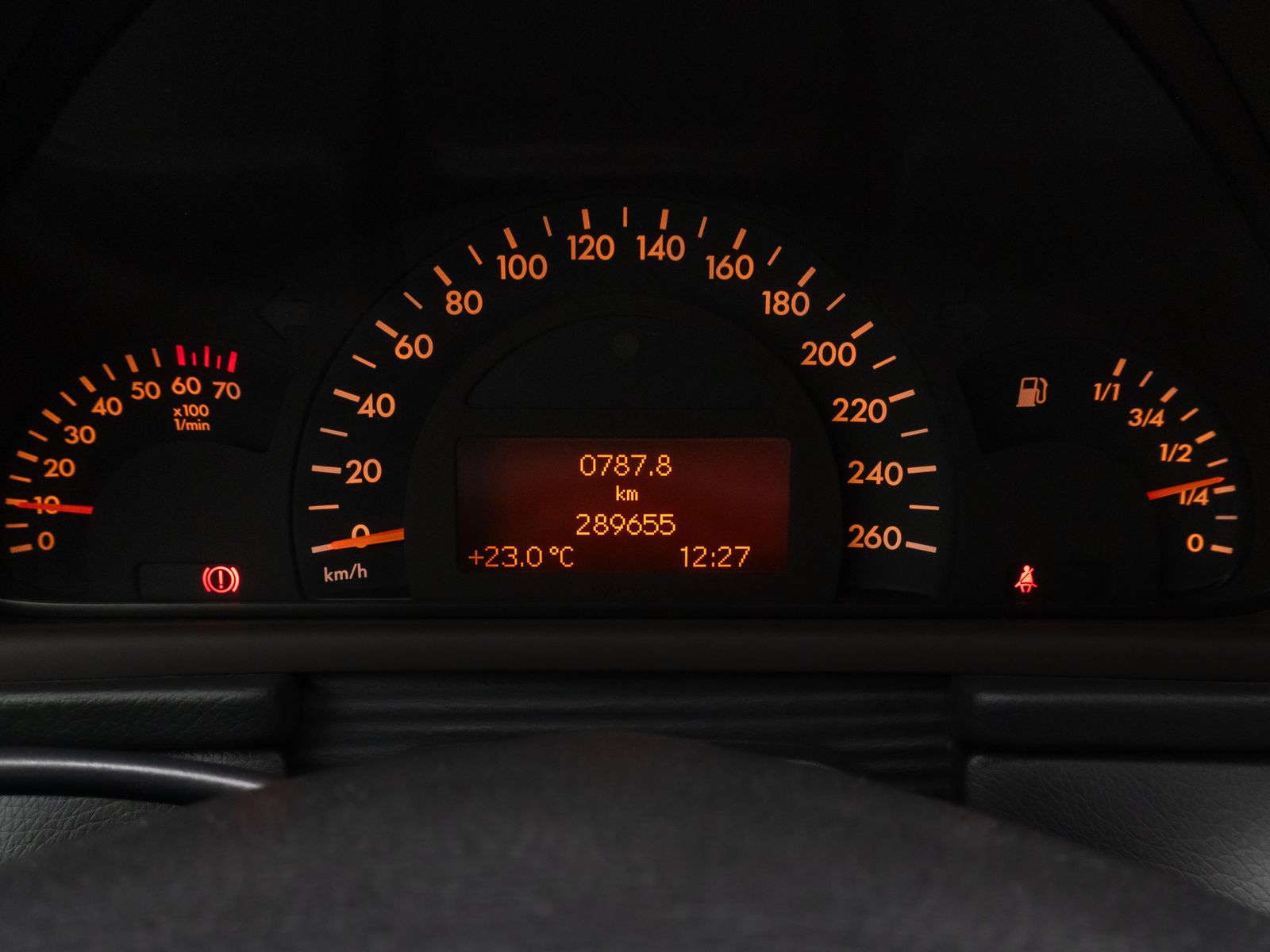 Fahrzeugabbildung Mercedes-Benz C 180 Limousine Kompressor Tempomat PDC