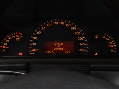 Foto Nummer 36: MERCEDES-BENZ C 180