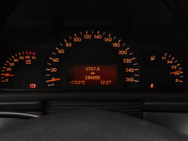 Foto Nummer 36: MERCEDES-BENZ C 180