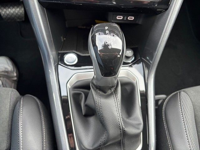 Fahrzeugabbildung Volkswagen T-Roc  1.5TSI DSG Style AHK+GJR+KAMERA+SHZ+NAVI+