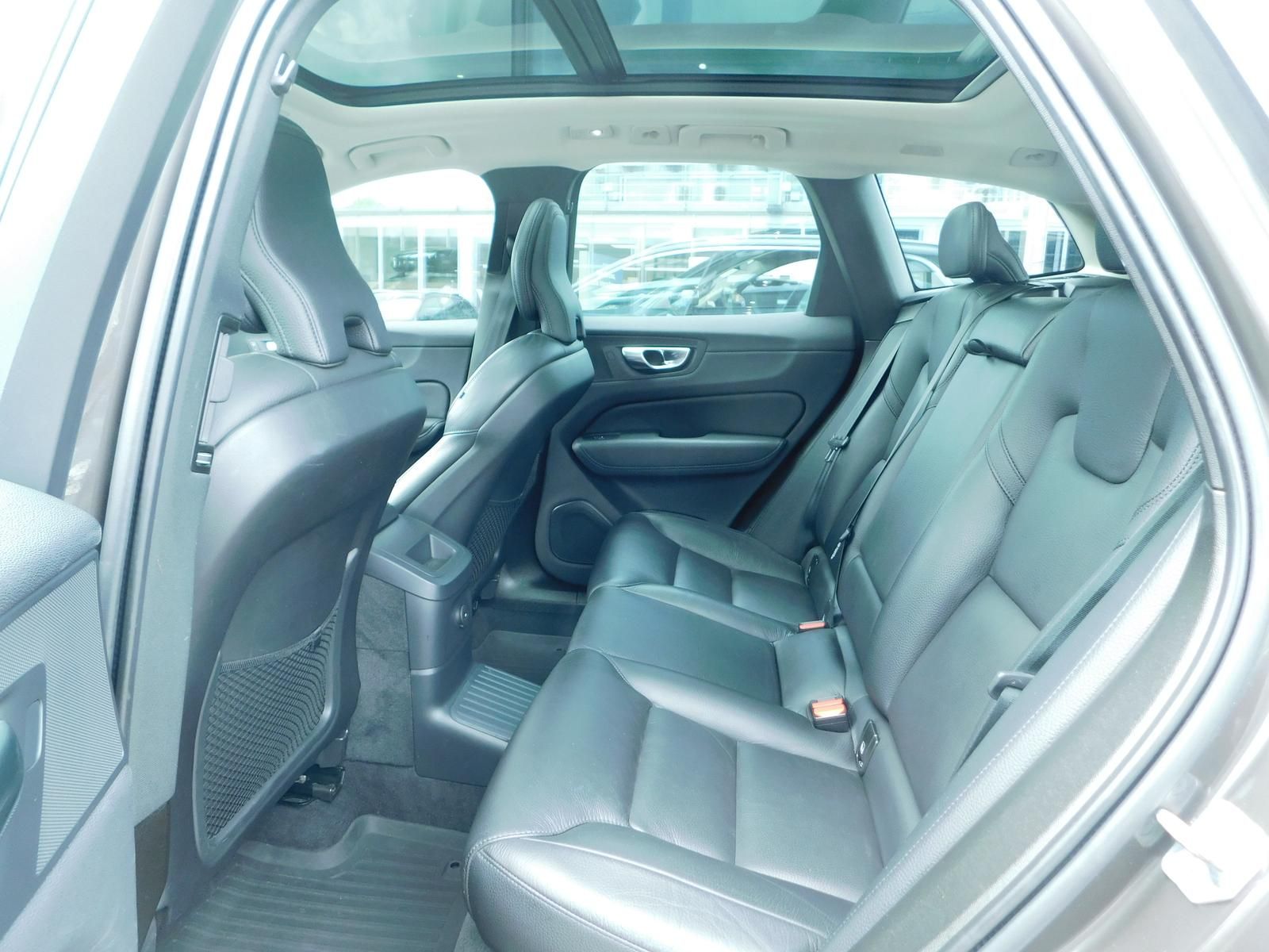 Fahrzeugabbildung Volvo XC60 T8 Recharge Inscription Plug-In Hybrid AWD