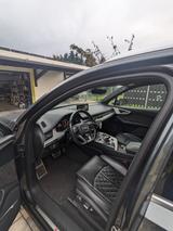 Audi SQ7 4.0 TDI quattro tiptronic - - silberne Audi SQ7