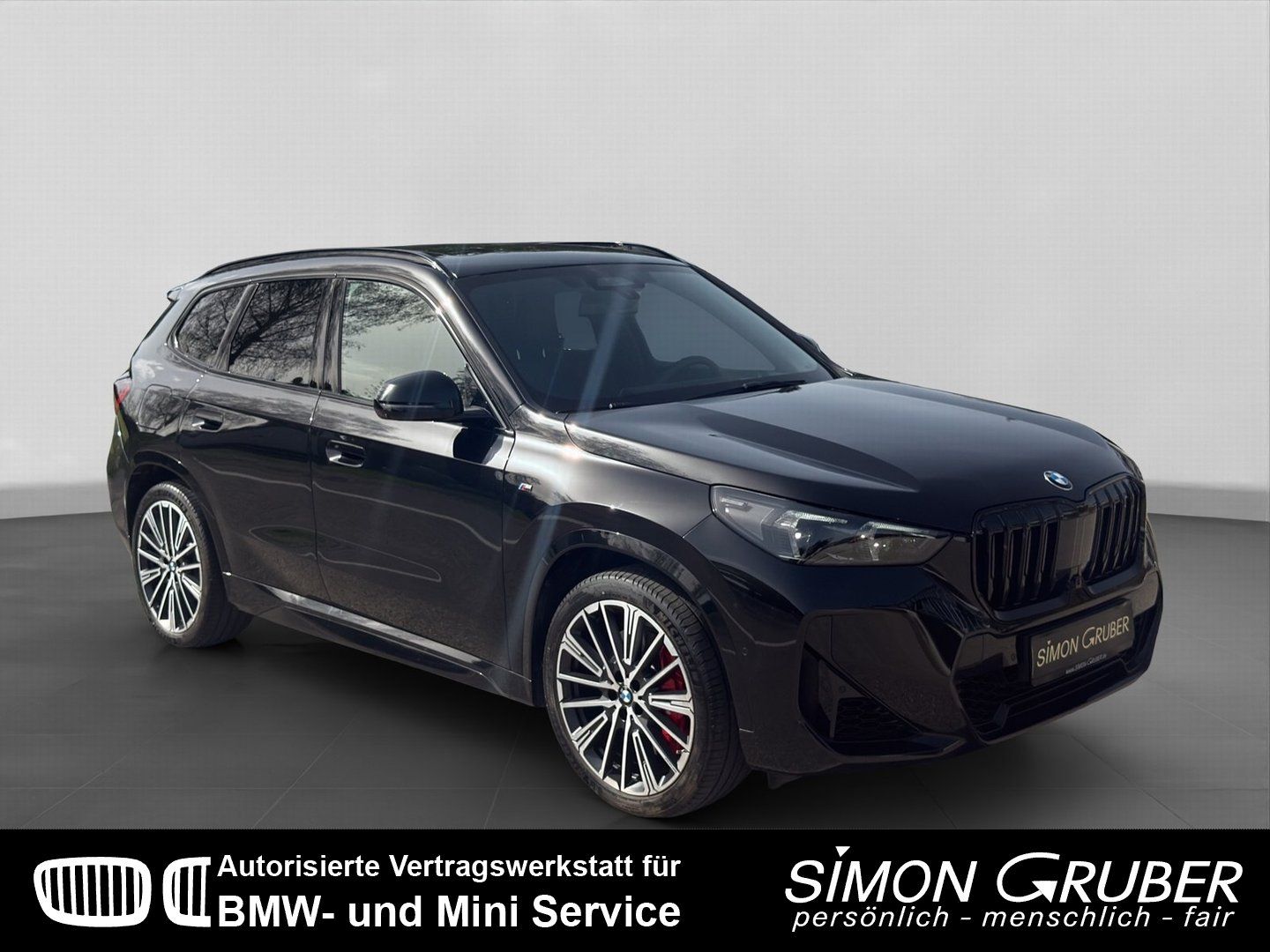 Fahrzeugabbildung BMW X1 xDrive23i M Sport Pro Pano HUD H&K Leder AHK