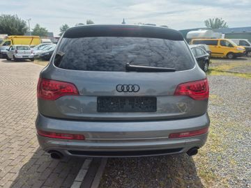 Audi Q7 - 11