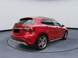 Mercedes-Benz GLA 200 d 4MATIC DCT AMG Line AMG Line - rote Mercedes-Benz GLA 200