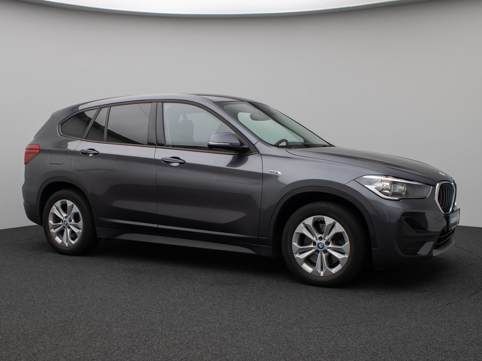 Fahrzeugabbildung BMW X1 xD25e DAB PDC Navi Lordos Geschwindigkeitsre