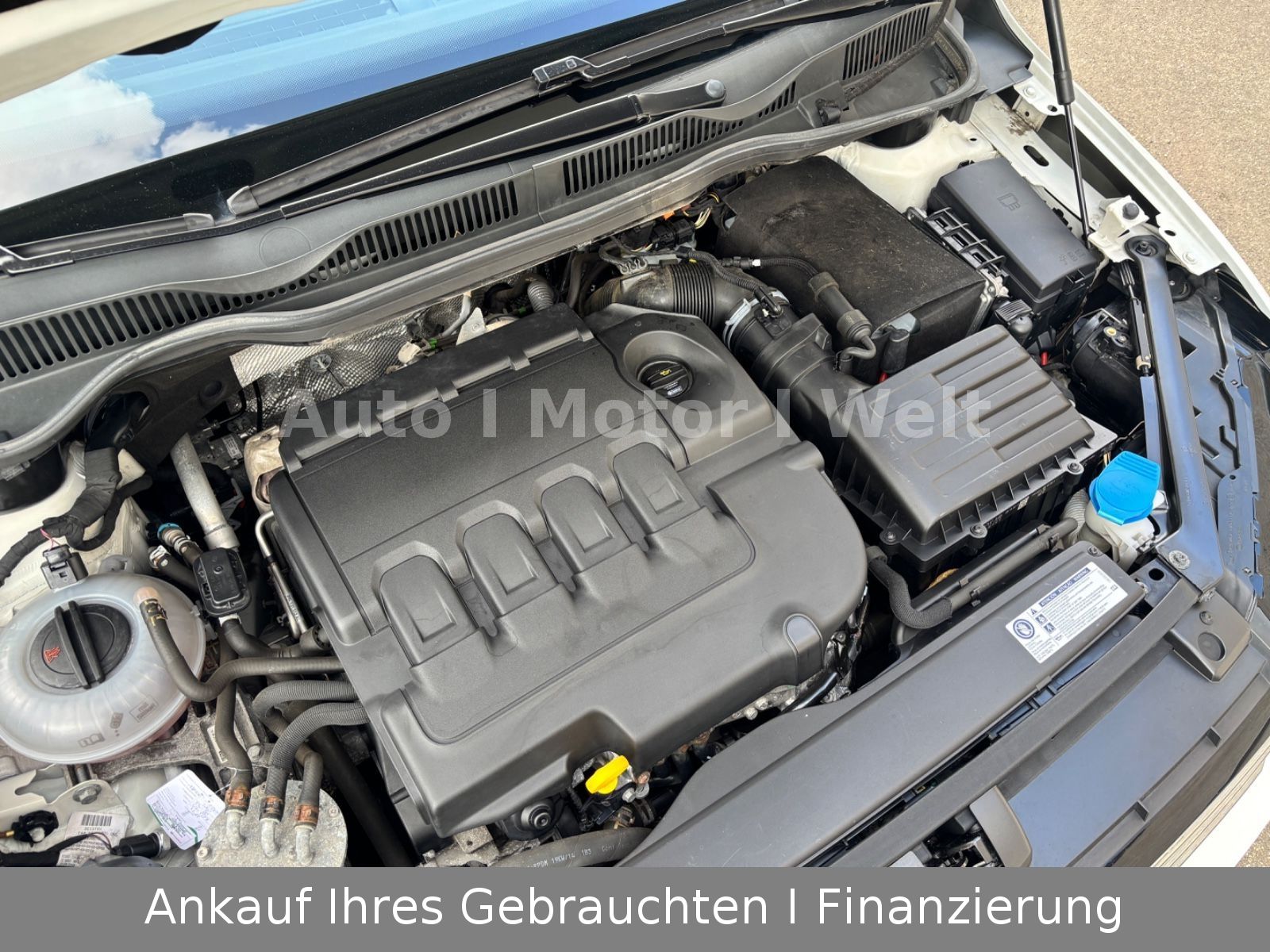 Fahrzeugabbildung Volkswagen Golf Sportsvan 1.Hand TEMPOMAT/ALU/KLIMA