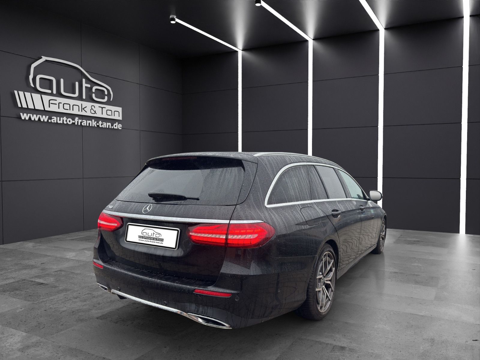 Fahrzeugabbildung Mercedes-Benz E 200 T-Modell AMG-Line*Shzg*Navi*AHK*WideSc*Cam
