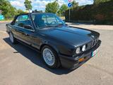BMW 320i E30 Cabrio Oldtimer H Zulassung - BMW 320 aus 1993: 320i