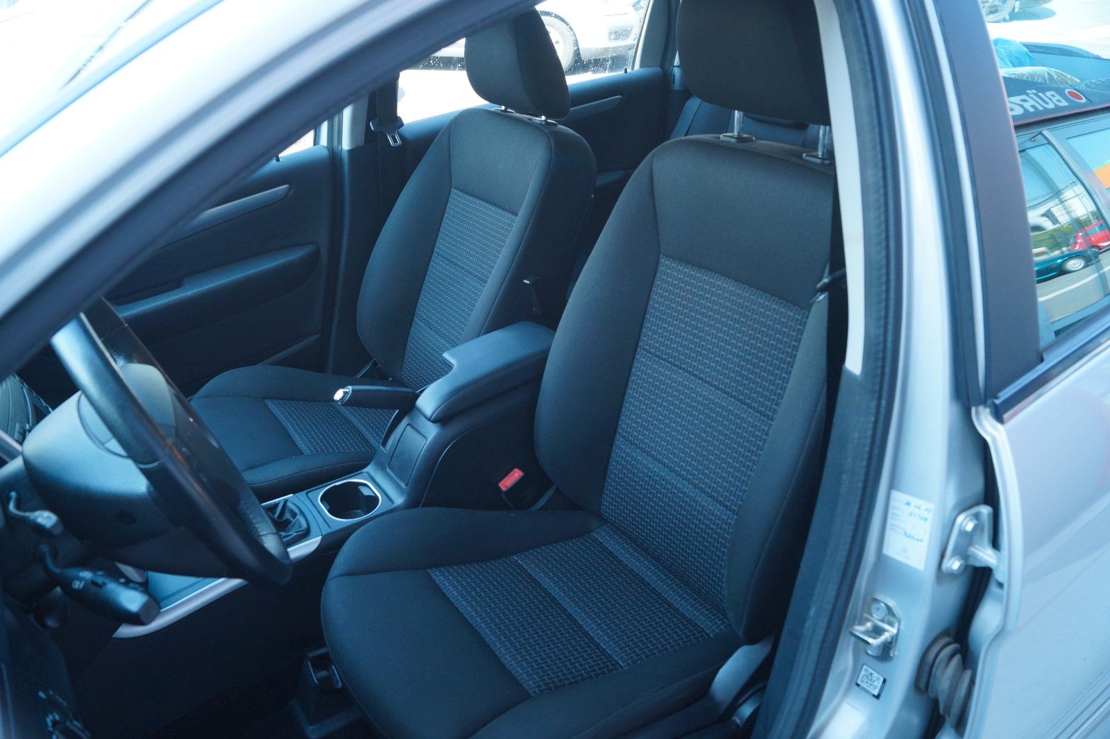 Fahrzeugabbildung Mercedes-Benz B 180 *1.Hand, TÜV neu, Inspektion neu