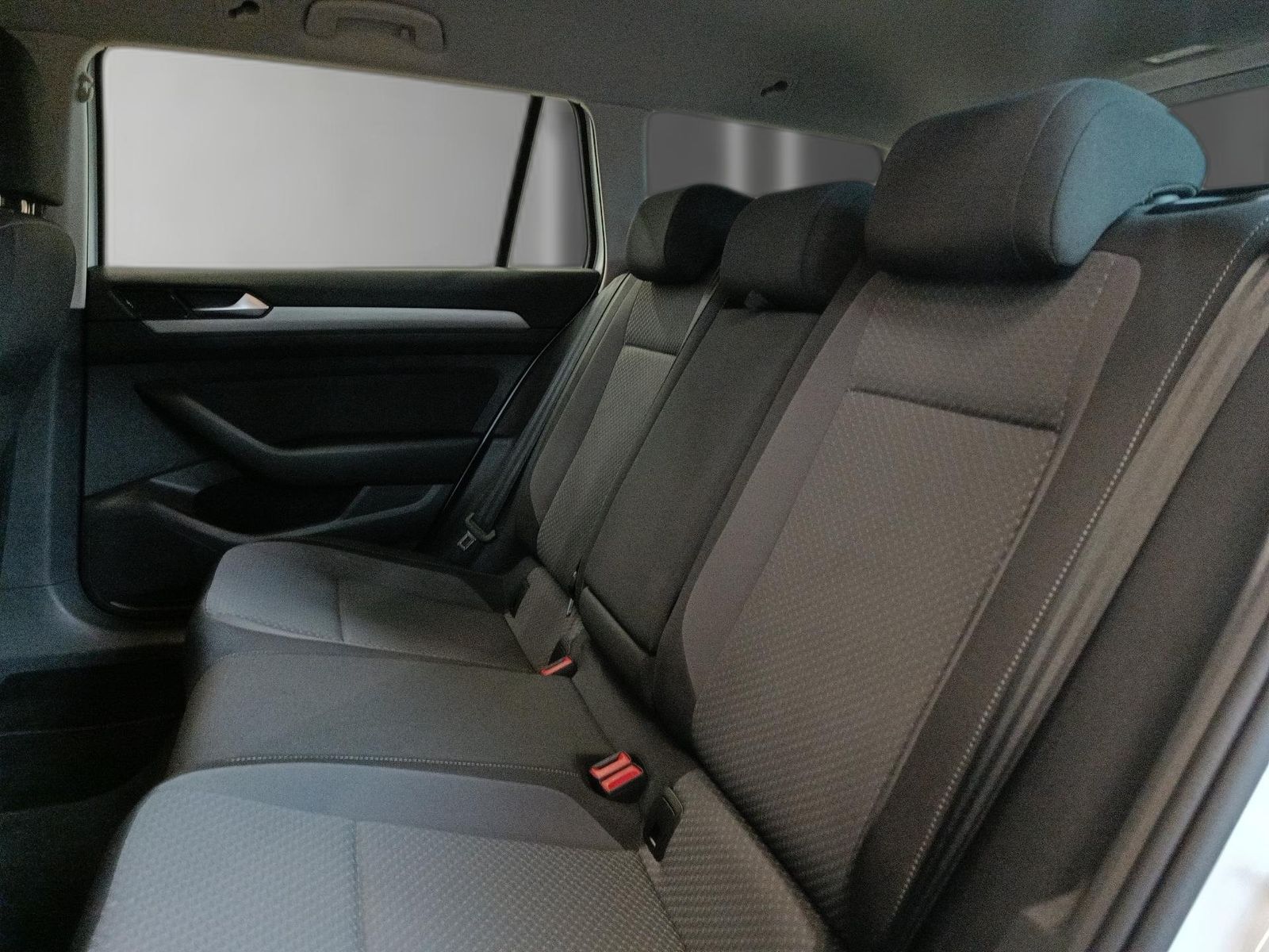 Volkswagen Passat Variant - Bild 18