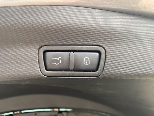 Stelvio 2.0 Turbo 16V First Edition Q4