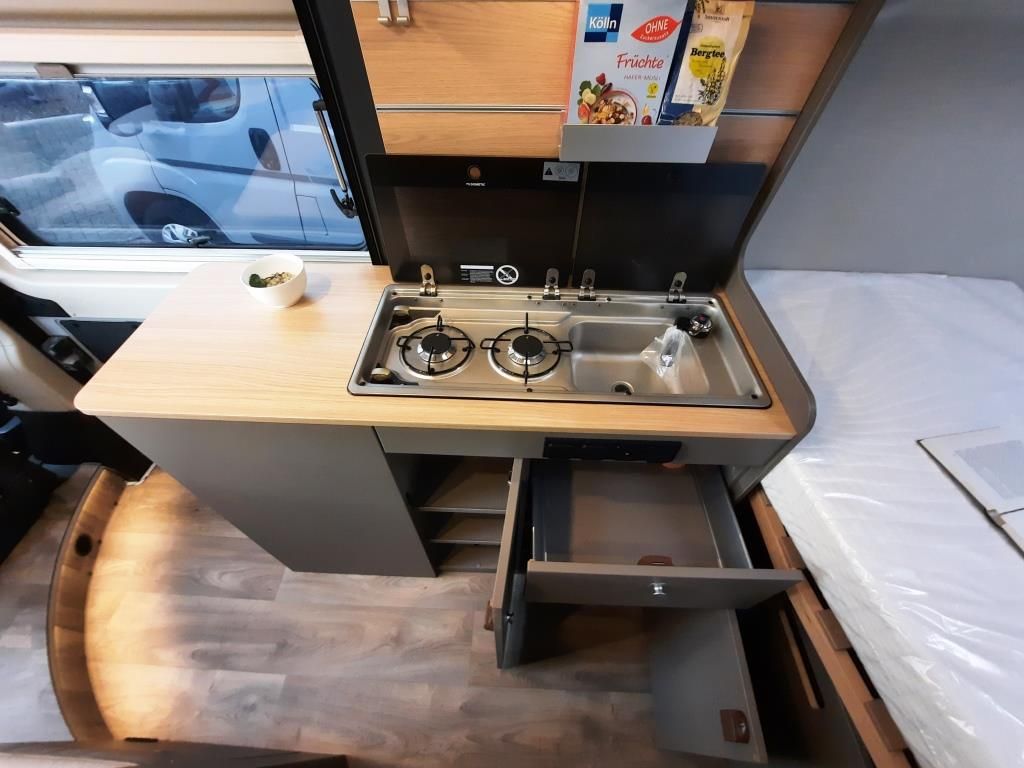 Fahrzeugabbildung LMC Innovan 600 Verfüg./Sparen Sie 15.981,- €