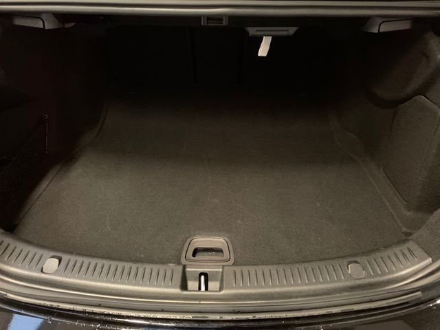 Fahrzeugabbildung Mercedes-Benz E 300 d Avantgarde+Sport & Style+AHK+Kamera+SHD