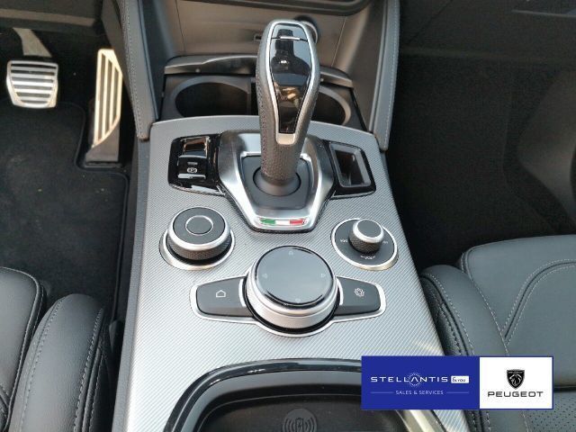 Alfa Romeo Stelvio - Bild 13