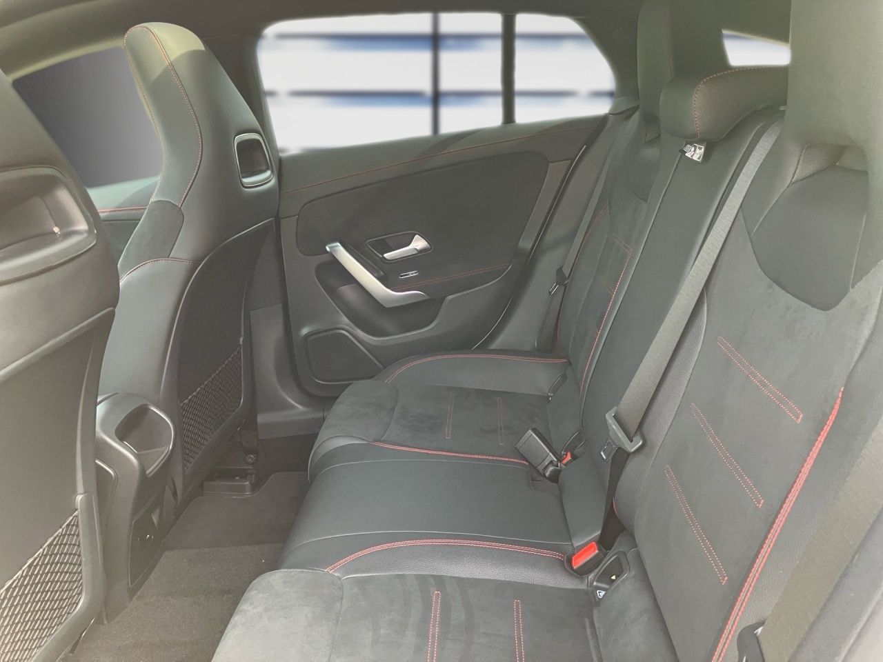 Fahrzeugabbildung Mercedes-Benz CLA 250 e SB AMG+PANO+NIGHT+KAMERA+LED+AMBIENTE