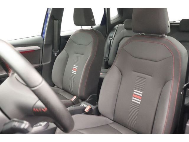 Fahrzeugabbildung SEAT Arona 1.5 FR-Design NAVI AHK KAMERA