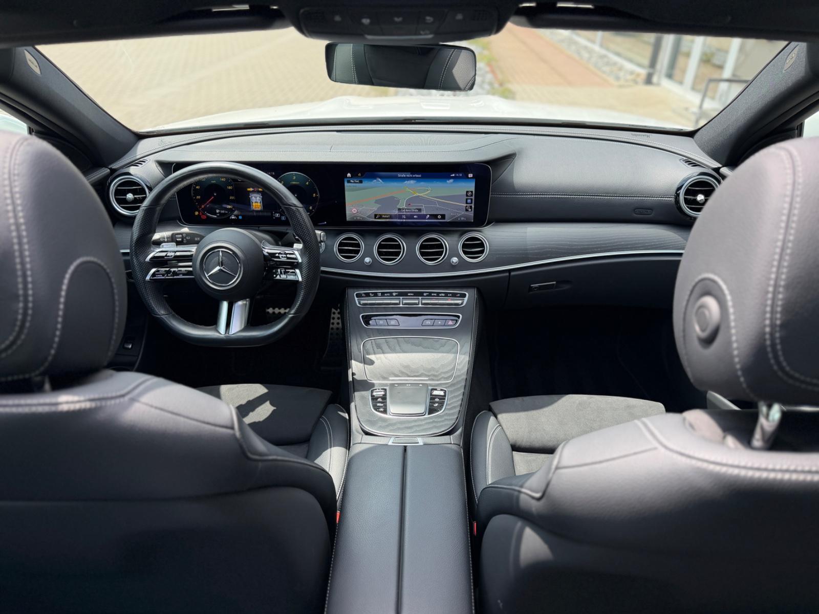 Mercedes-Benz E 220 d AMG-Line /Panoramadach/MFL