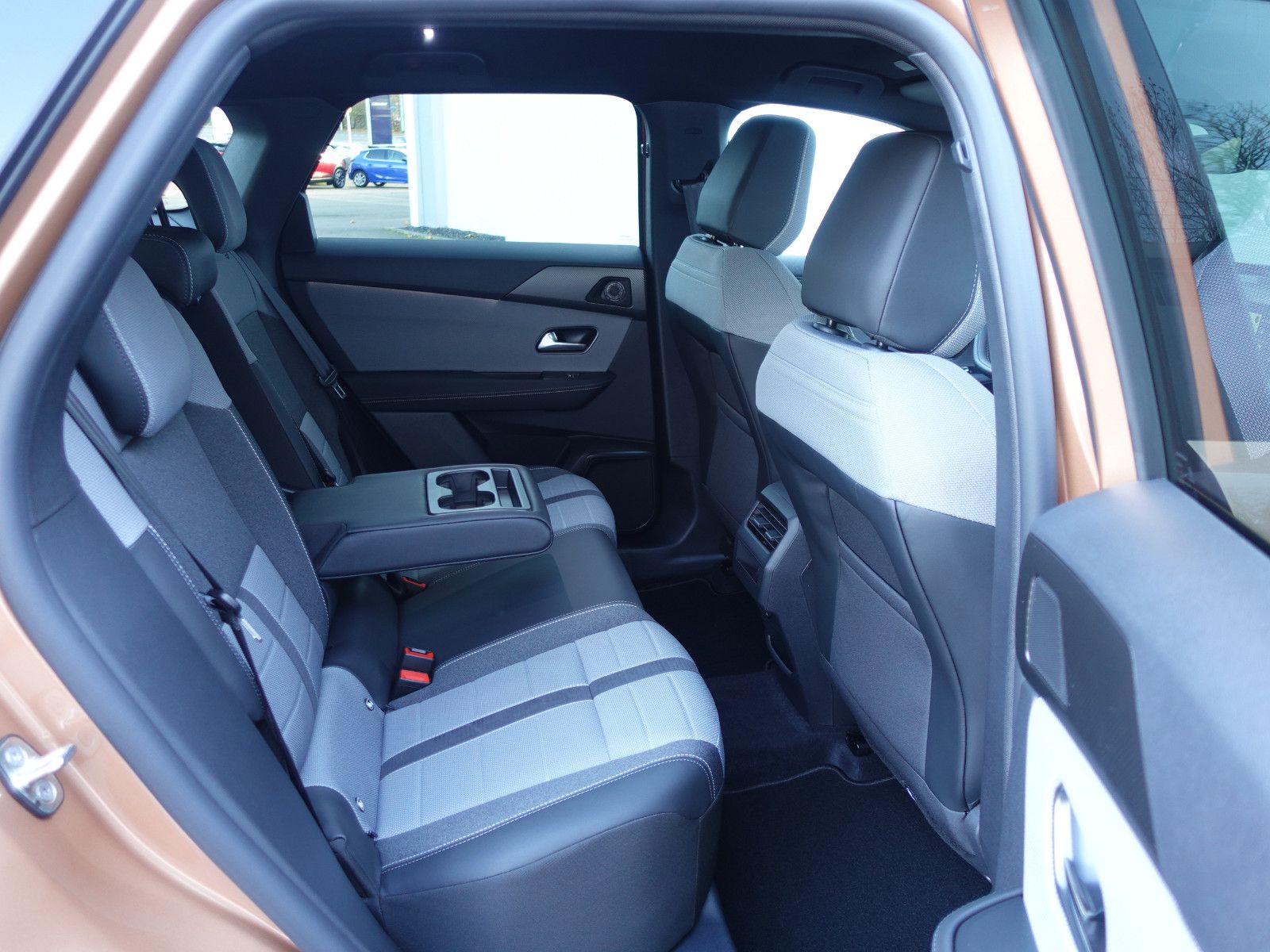 Fahrzeugabbildung Opel Grandland GS, Head Up, LED, PP, Navi, RFK