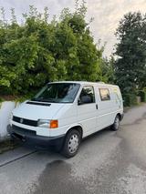 Volkswagen T4 zum Camper ausgebauter Bus - Volkswagen T4 mit Diesel-Antrieb: Camper