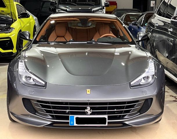 Ferrari GTC4Lusso 6.3 V12 DCT **12TKM**PANO**