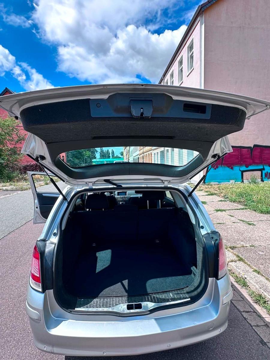 Opel Astra 2006 — photo 9