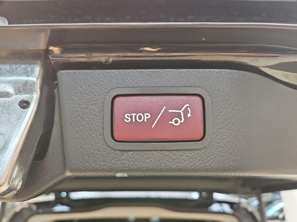 Fahrzeugabbildung Mercedes-Benz EQV 300 extralang 8 Sitze 2x Klima 2x elektr. ST