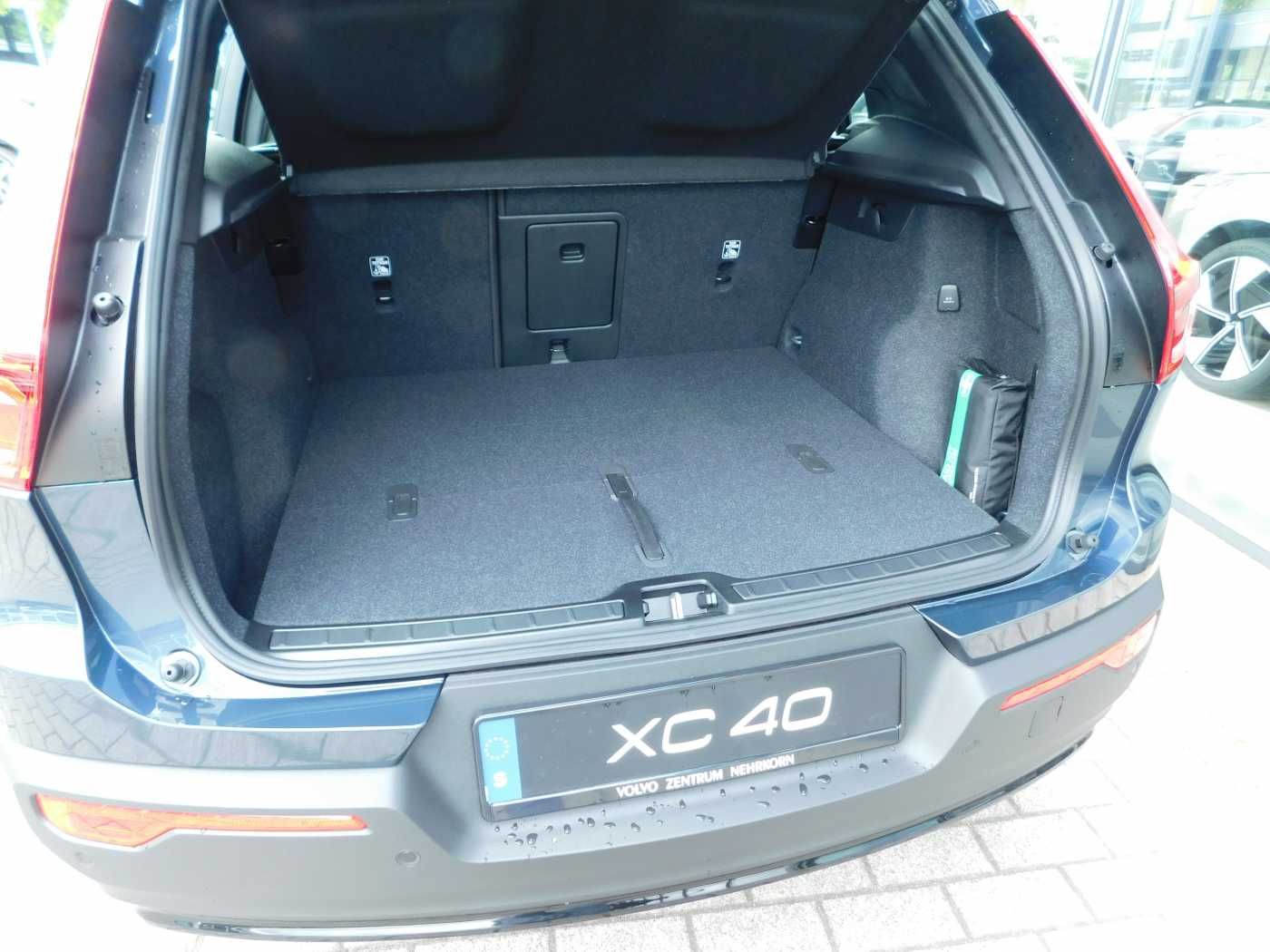 Fahrzeugabbildung Volvo XC40 B3 Plus Black Edition