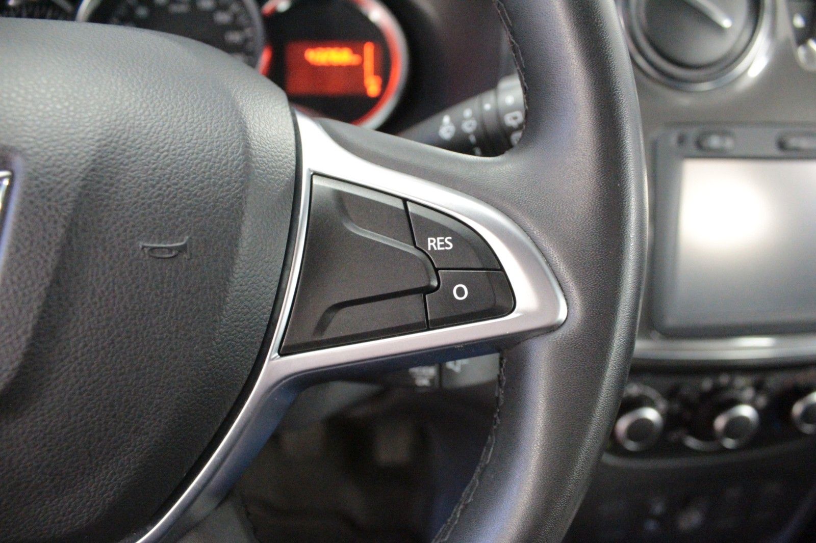 Fahrzeugabbildung Dacia Logan MCV TCe90 Stepway*Navi*Klima*