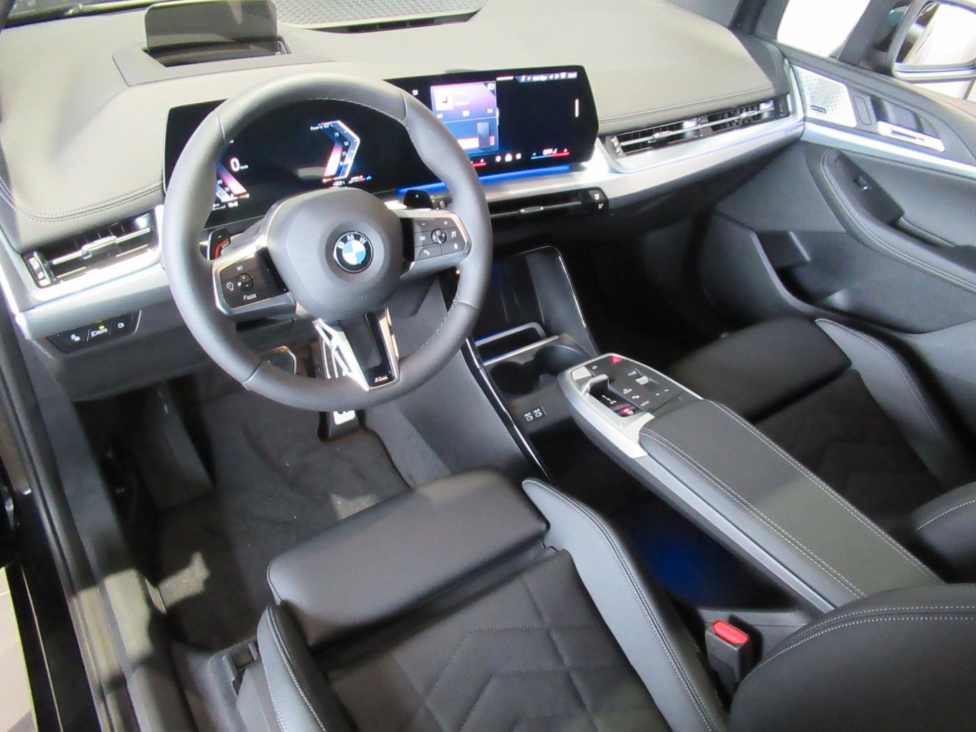 Fahrzeugabbildung BMW 223i xDrive Active Tourer M-Sport GSD/ACC/HUD/HK