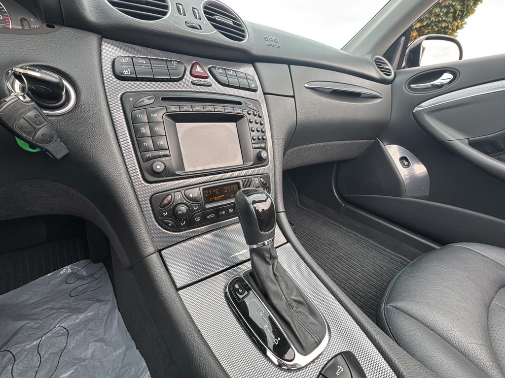 Mercedes-Benz CLK 320