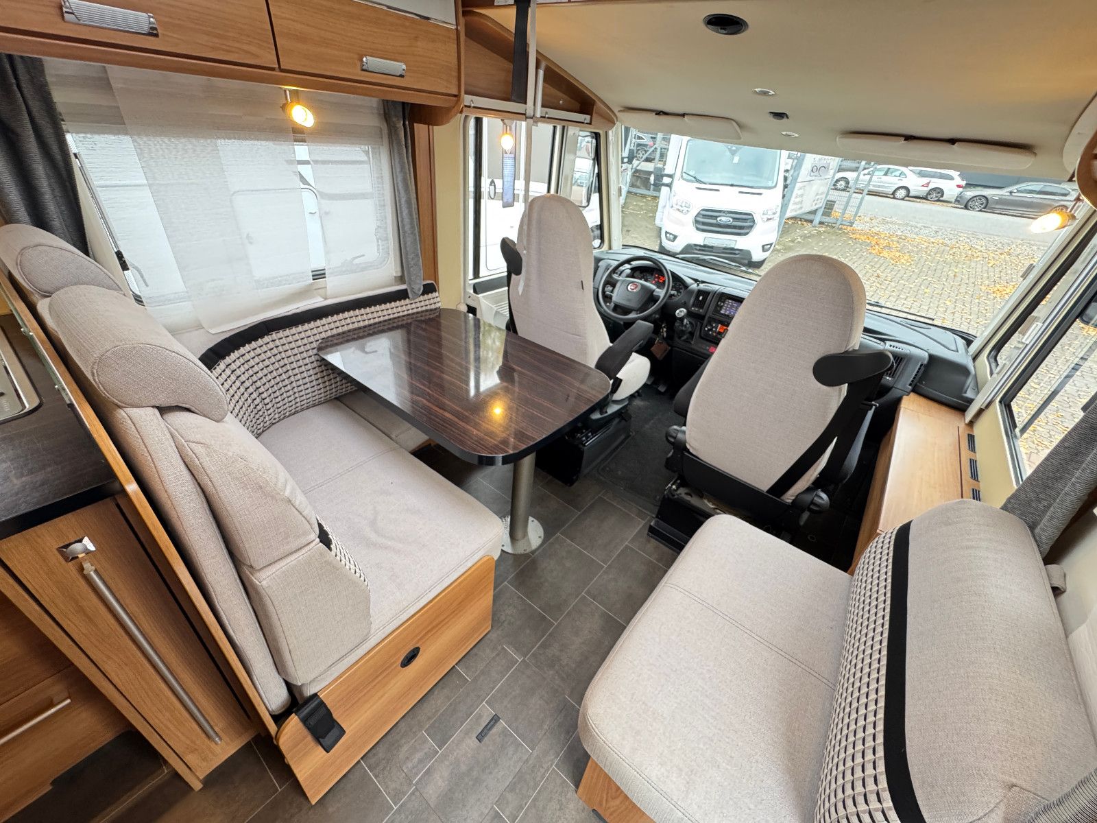 Fahrzeugabbildung Dethleffs Esprit Comfort I 7150-2 QUEENSBETT 1.HAND