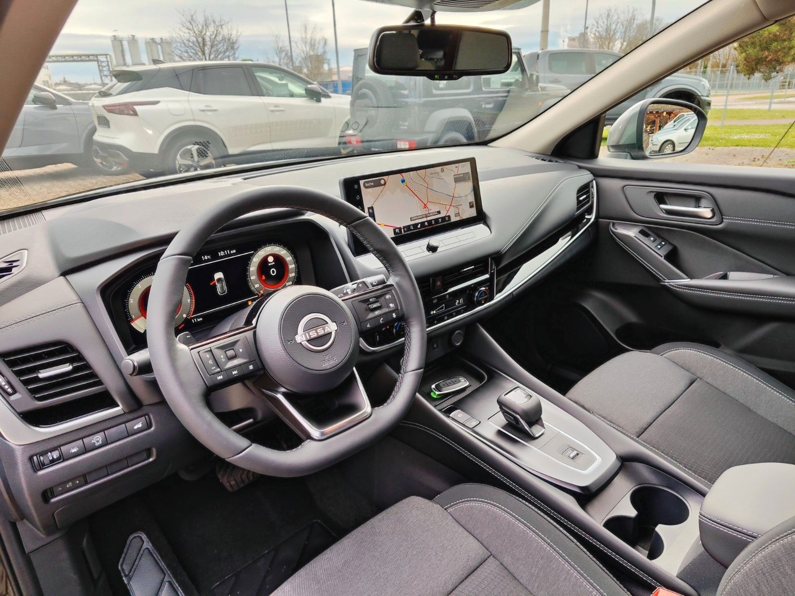 Fahrzeugabbildung Nissan Qashqai 1.3DIG-T AT N-Connecta SHZ+LHZ+FSHZ+AHK