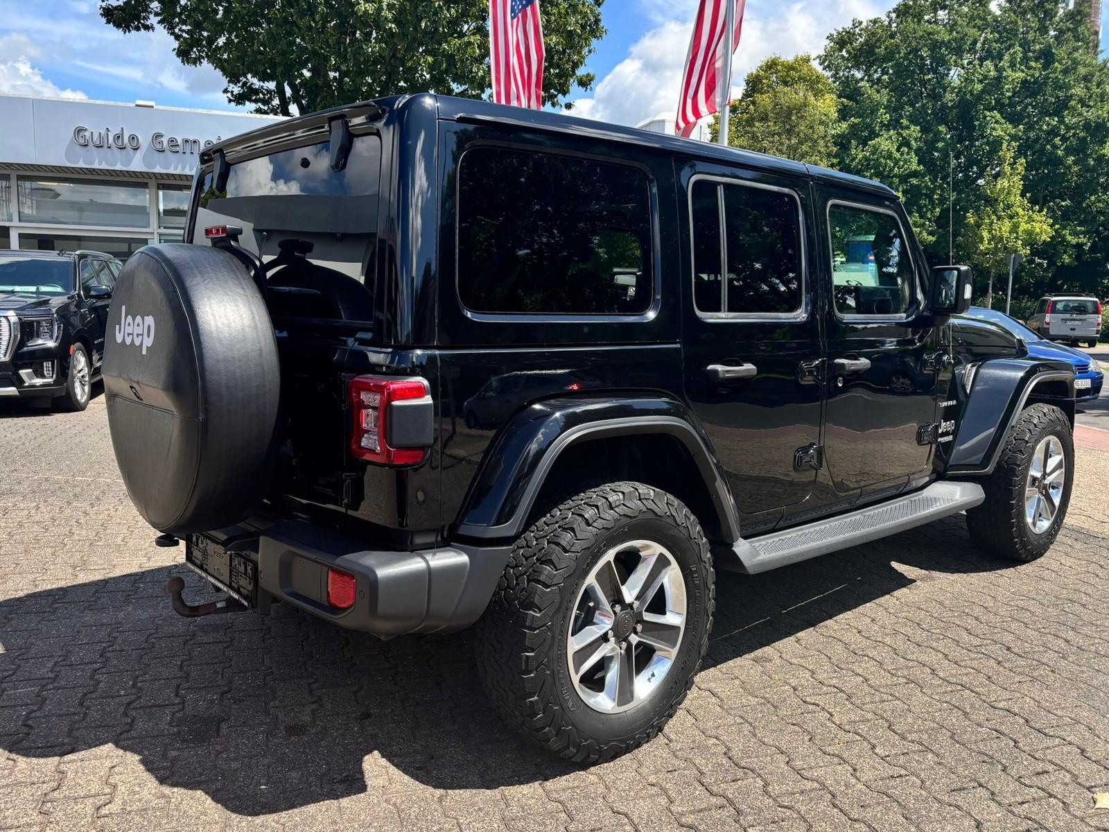 Jeep Wrangler Sahara Unlimited  + AHK