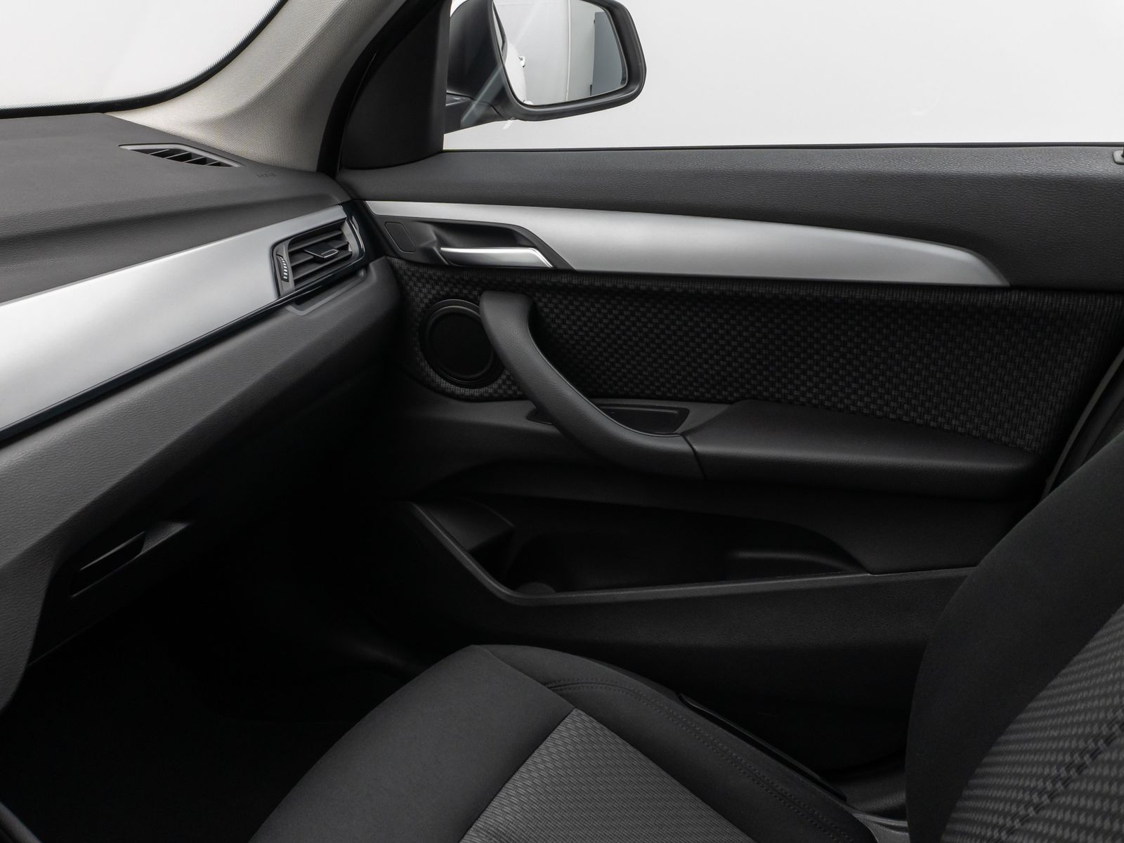 Fahrzeugabbildung BMW X1 sD18i DAB Navi Parkassist Geschwindigkeitsreg