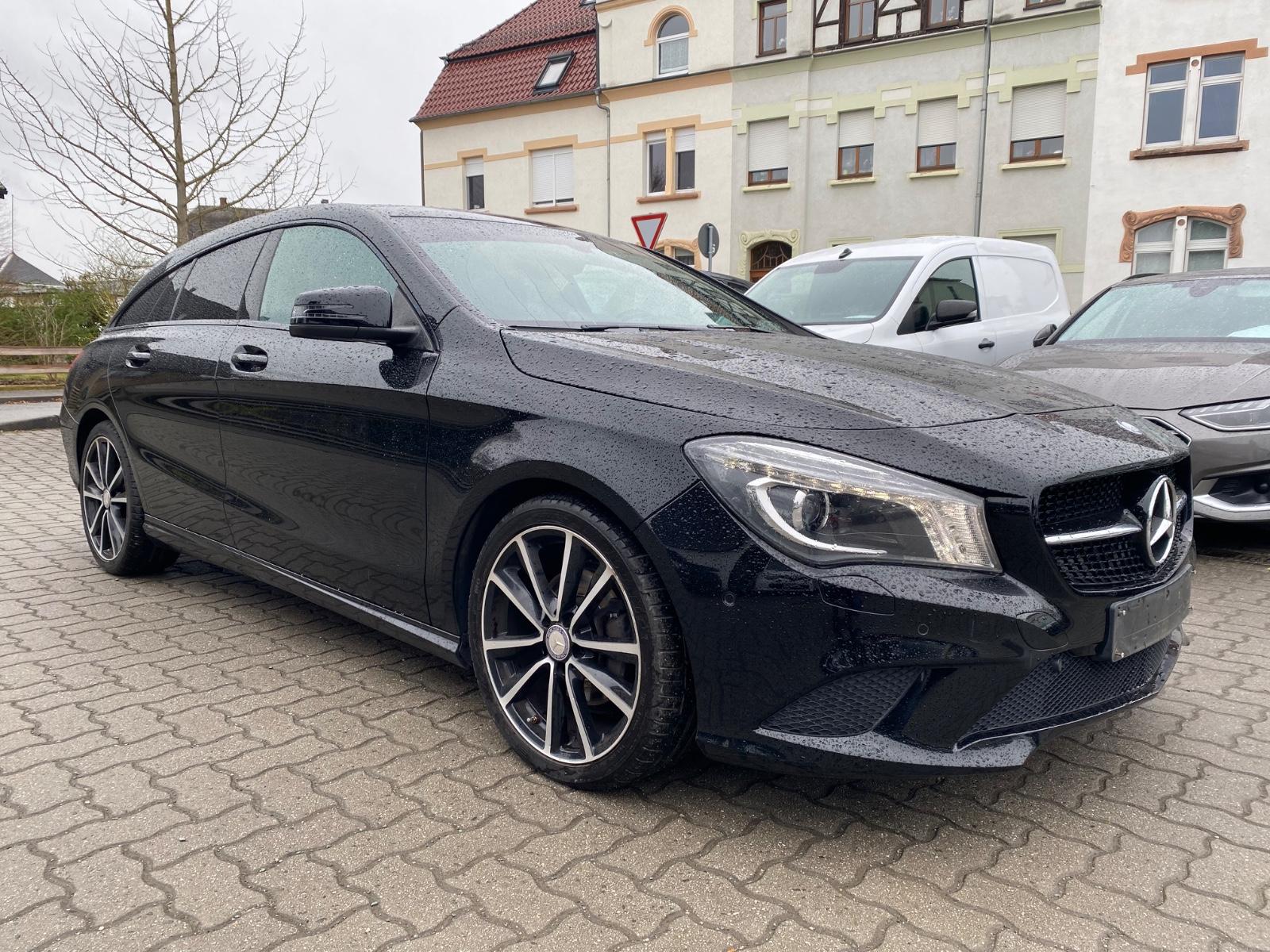 Mercedes-Benz CLA Shooting Brake CLA 200 CDI / d