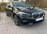 BMW 1er F40 116d Sport Line mit 8-fach Ber... - BMW: 8er